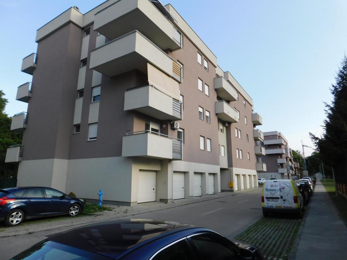 Apartman Rupcic Vinkovci Eksteriør billede